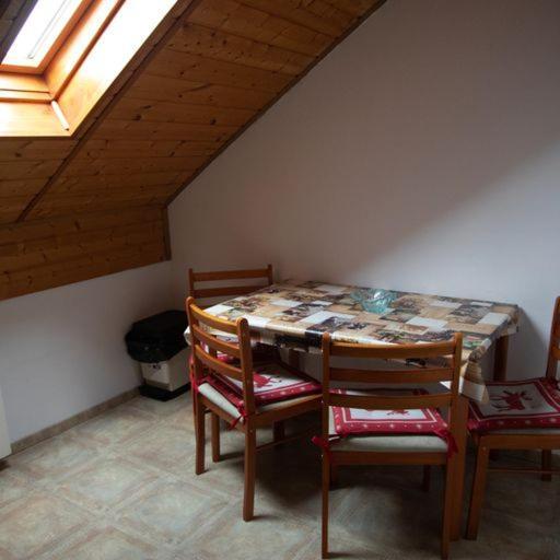Guest House Ema Crni Lug Exterior photo